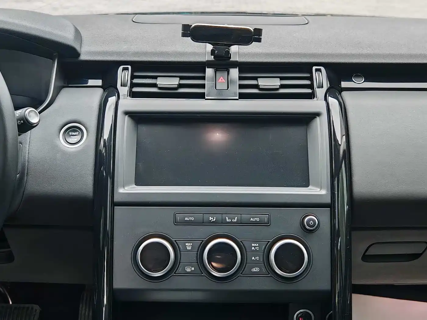 Land Rover Discovery 2020 3.0 SC V6 SE фото 6