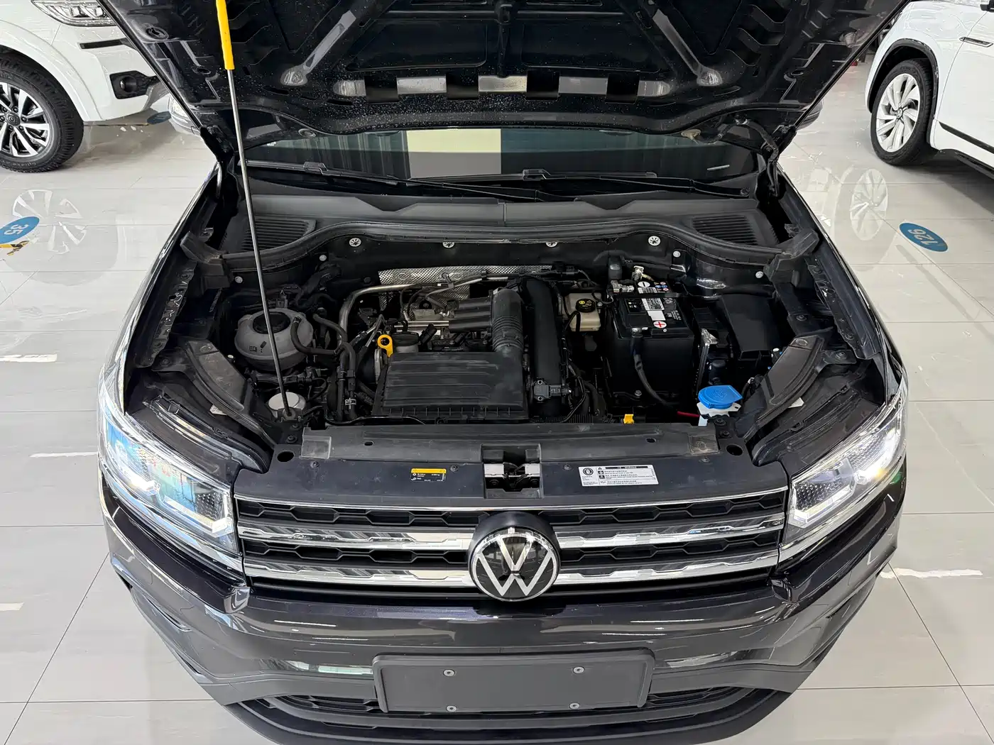 Volkswagen Tharu 2022 280TSI FWD Luxury Edition фото 14