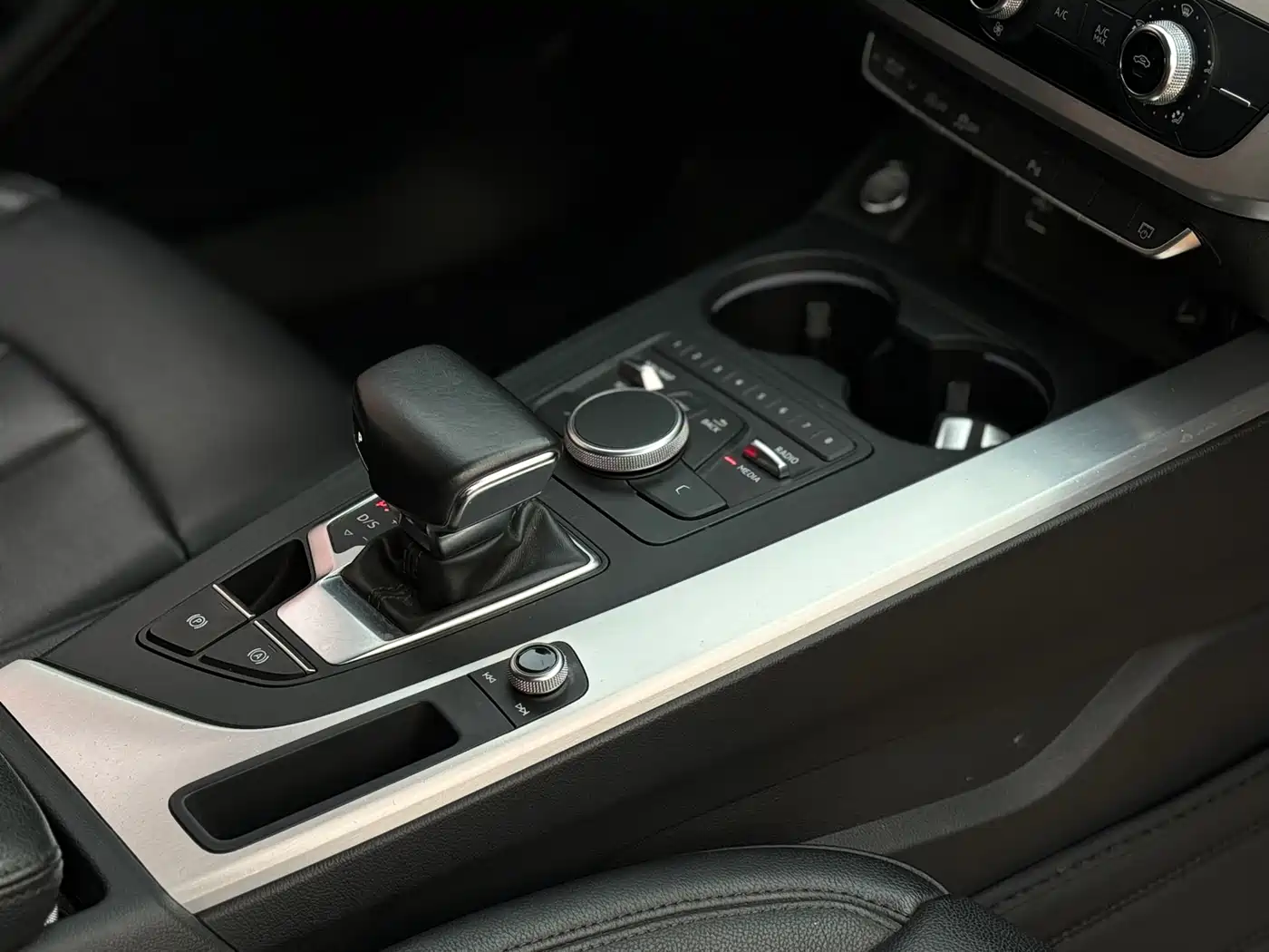 Audi A4L 2019 40 TFSI Progressive (China V) фото 21