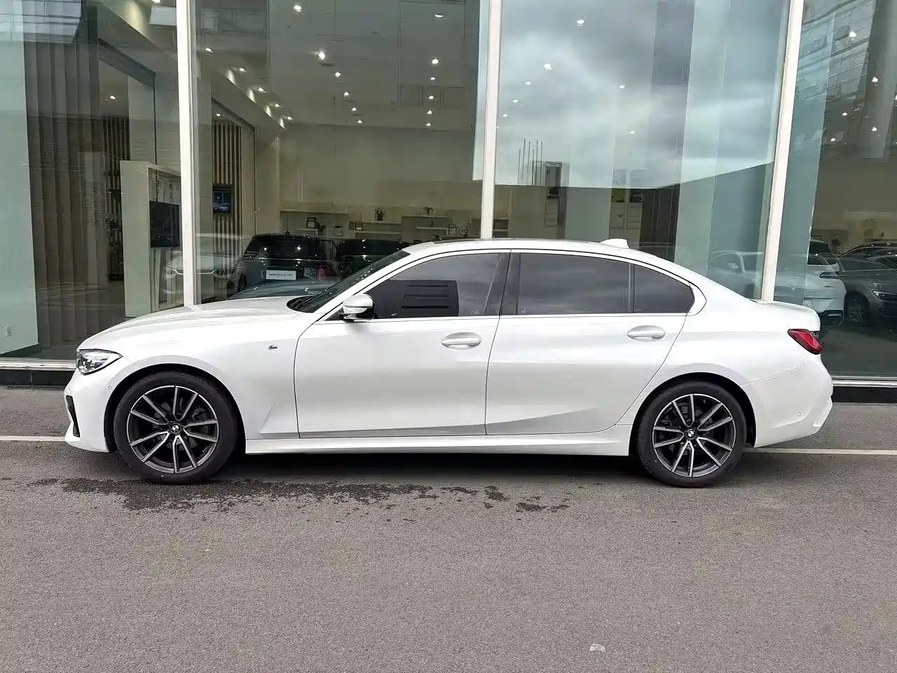 BMW 3-SERIES