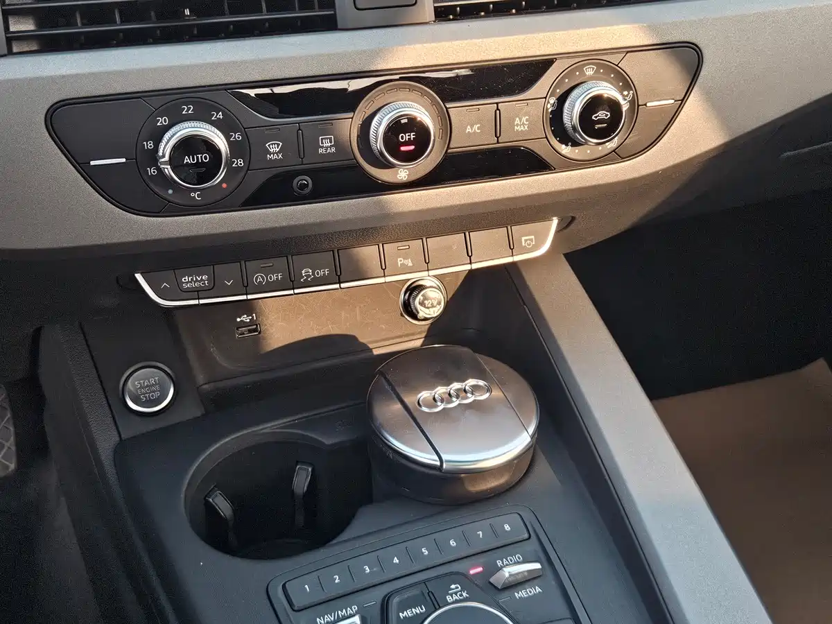 Audi A4L 2018 30th Anniversary 40 TFSI Progressive фото 14