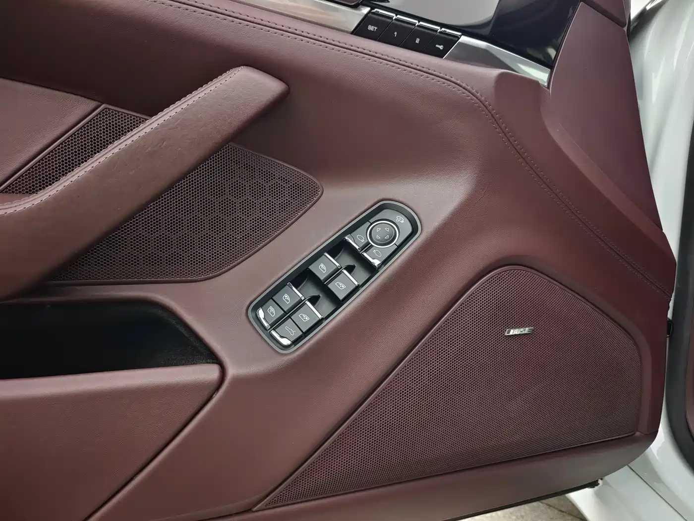Porsche Panamera 2016 Panamera Edition 3.0T фото 4