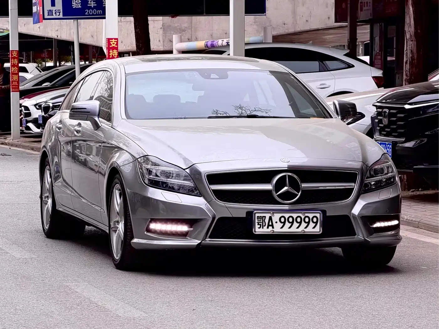 MERCEDES-BENZ CLS