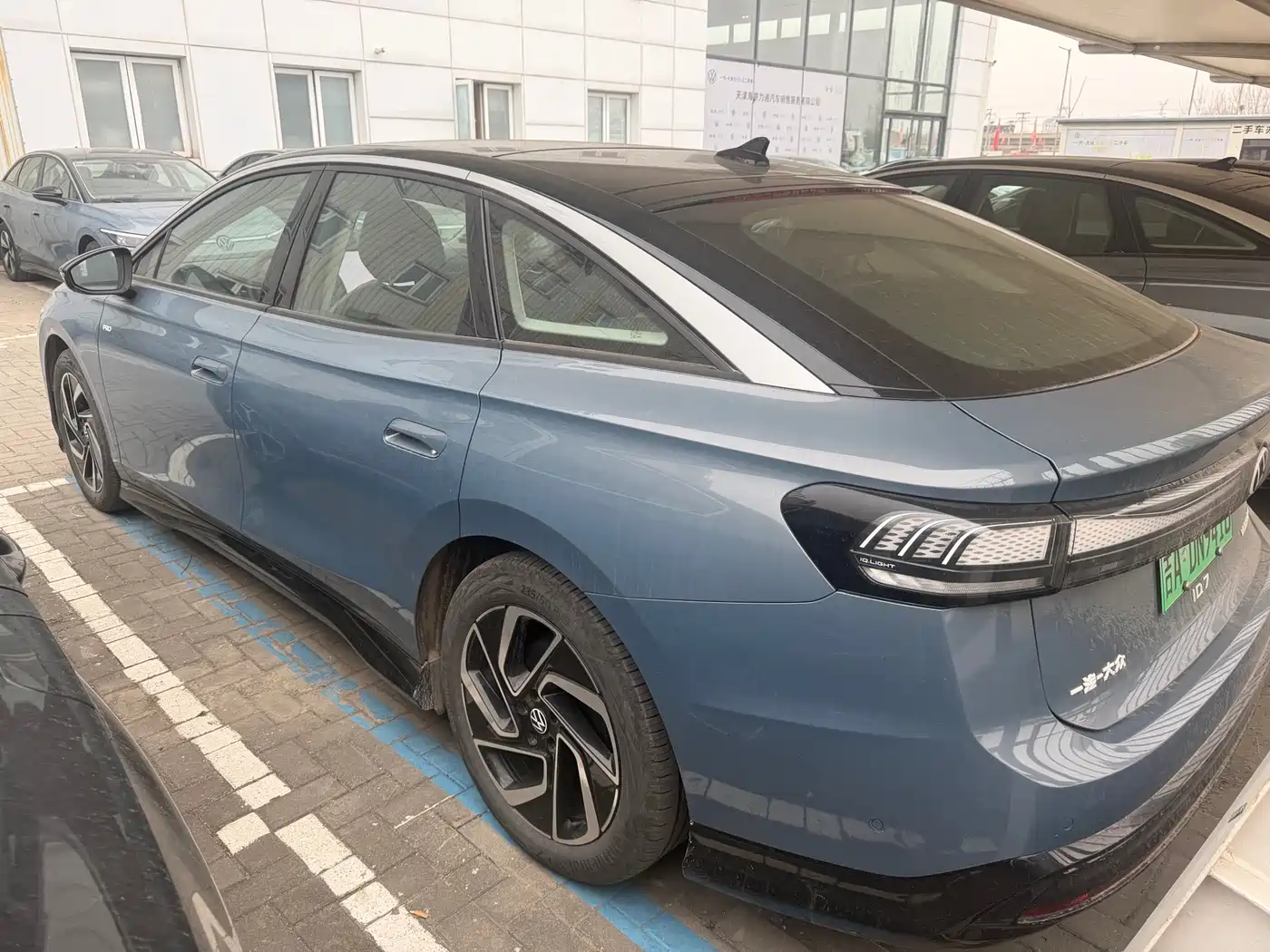 VOLKSWAGEN ID.7 VIZZION