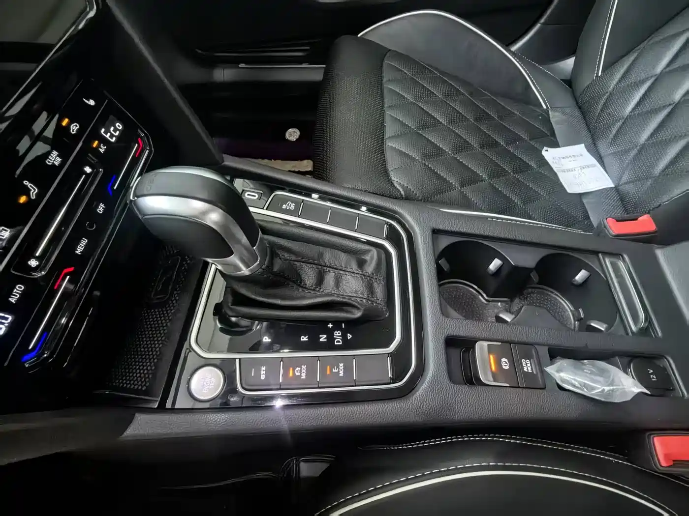 Volkswagen Magotan GTE Plug-in Hybrid 2022 GTE Luxury фото 4