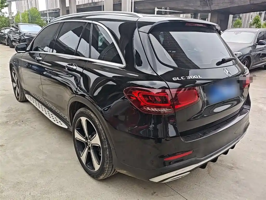 Mercedes-Benz GLC 2022 Facelift GLC 300 L 4MATIC Dynamic Collector's Edition фото 5