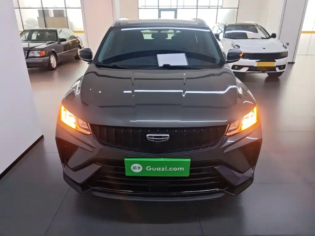 Фото 3 - Geely Coolray