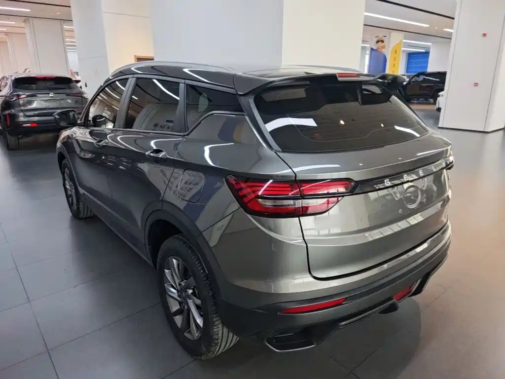 Фото 5 - Geely Coolray