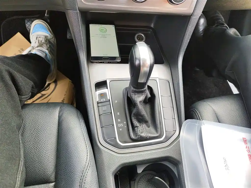 Volkswagen Golf Sportsvan 2018 1.6L Automatic Comfort фото 14