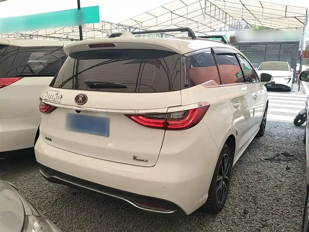 BYD Song MAX 2018 1.5T Auto Smart Connected Elite 6-Seater фото 7