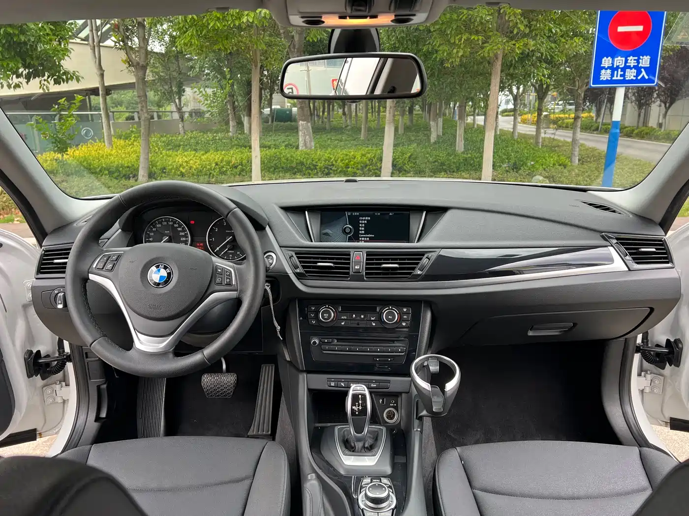 BMW X1 2015 Model sDrive18i Leading Advanced Edition фото 5