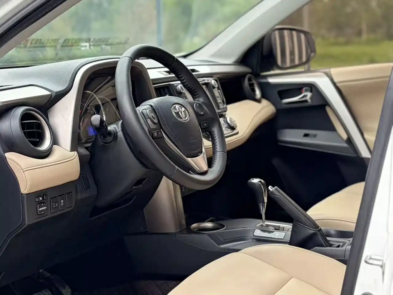 Toyota RAV4 Rongfang 2013 2.0L CVT 4WD Pioneer фото 10