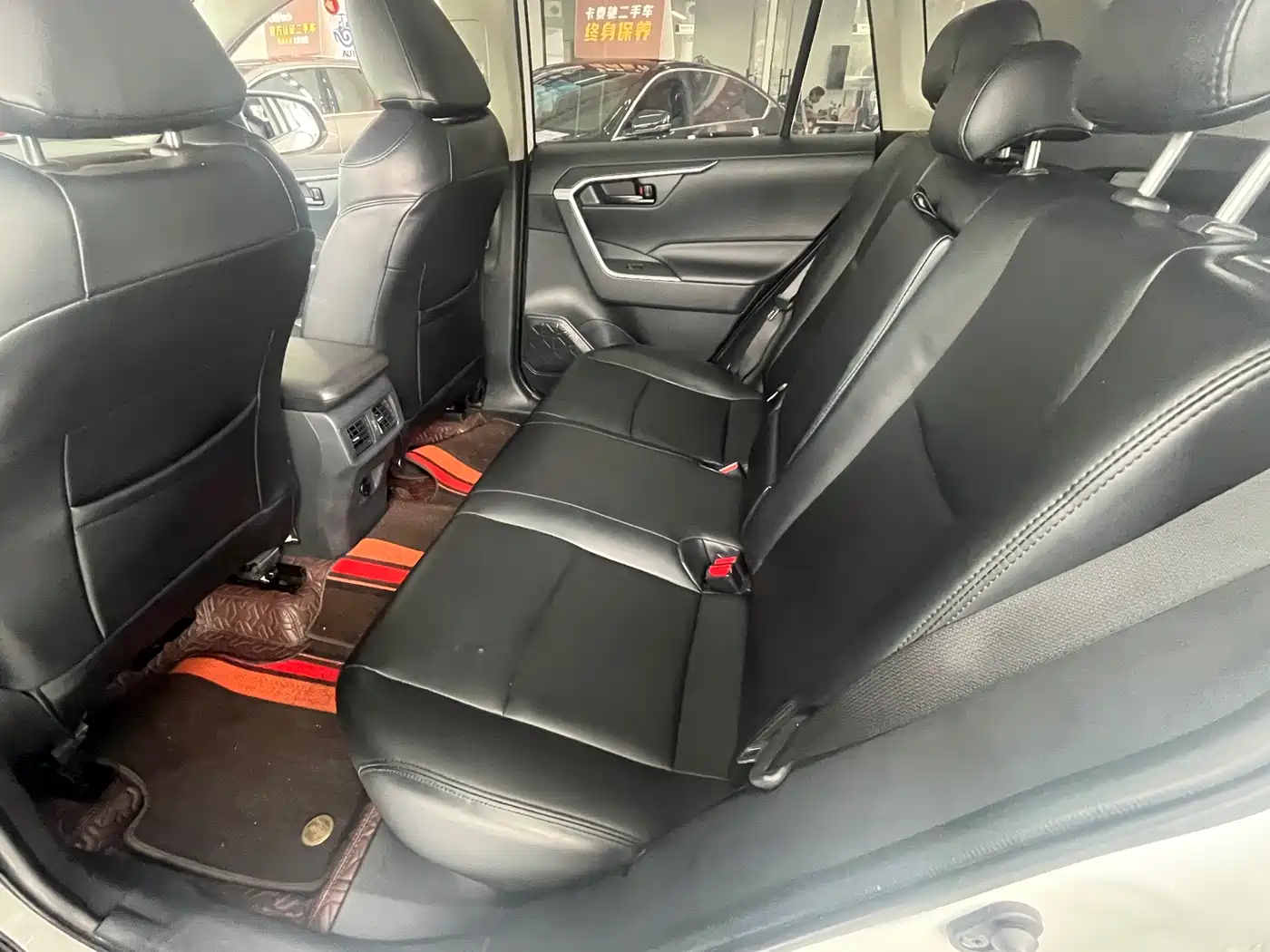 Toyota RAV4 Rongfang 2022 2.0L CVT 2WD Urban Edition фото 10