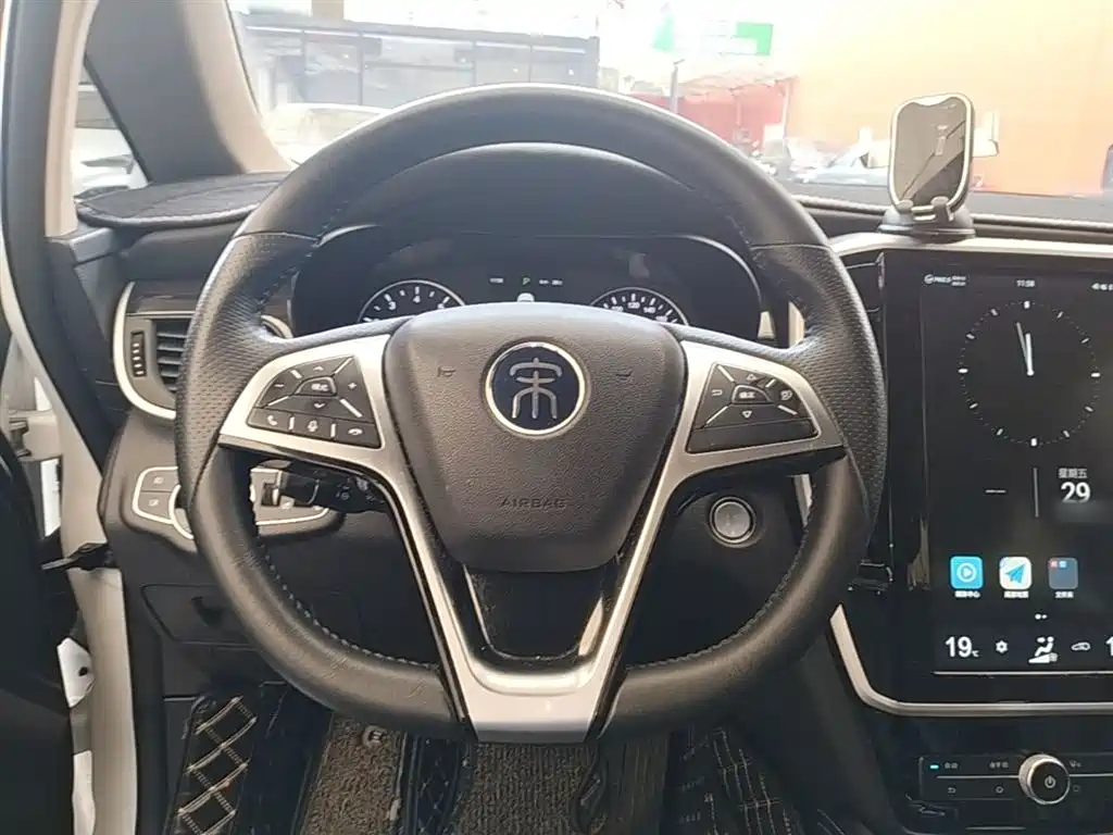 BYD Song MAX 2018 1.5T Auto Smart Connected Elite 6-Seater фото 11
