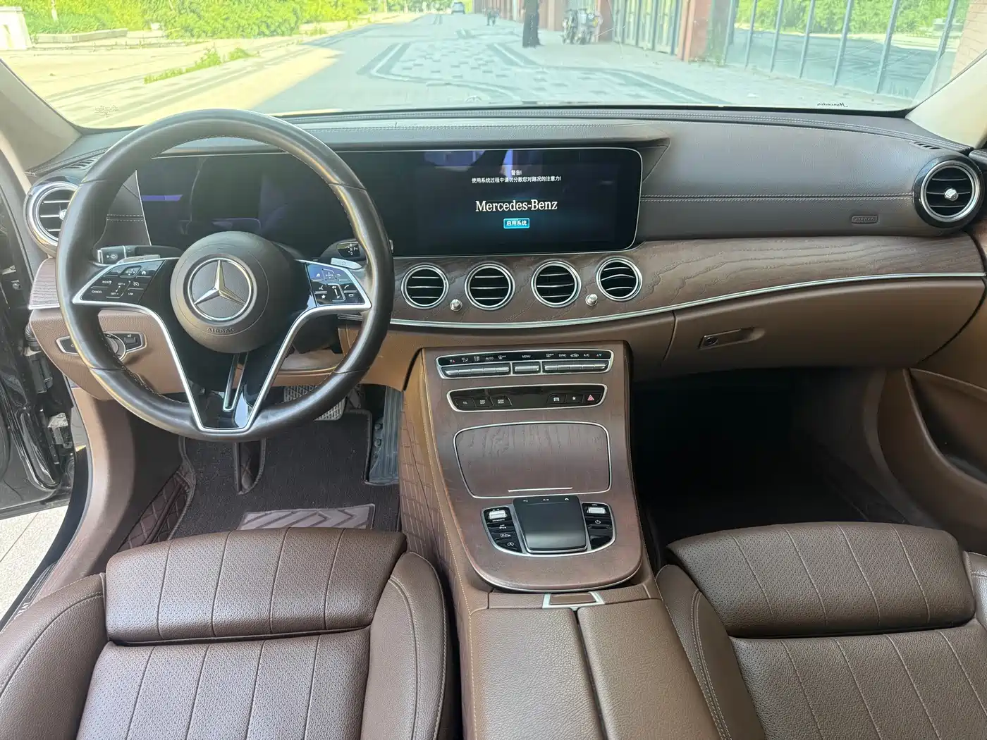 Mercedes-Benz E-Class 2022 E 260 L фото 7