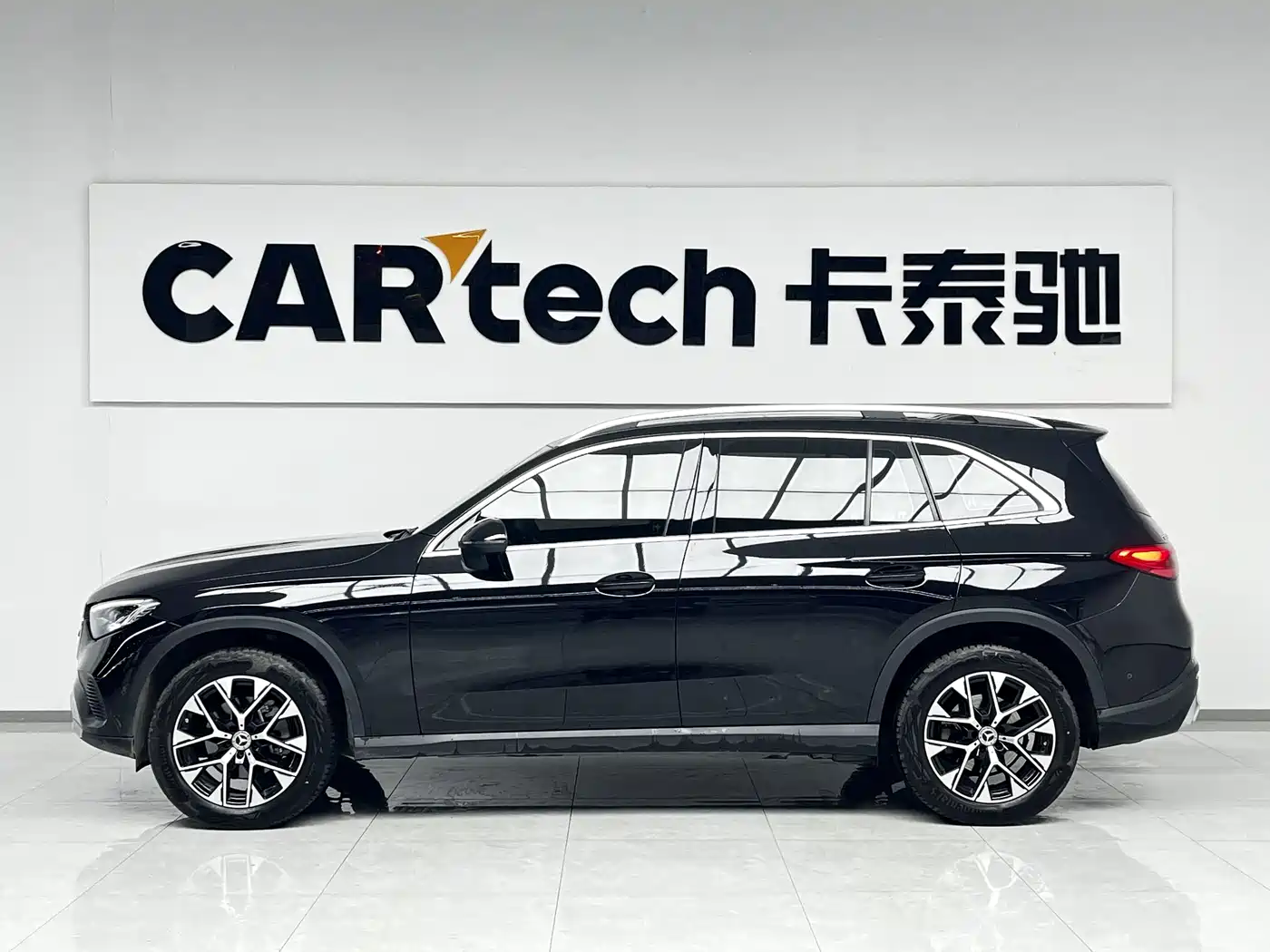 Mercedes-Benz GLC 2024 GLC 260 L 4MATIC Dynamic 5-seater фото 3