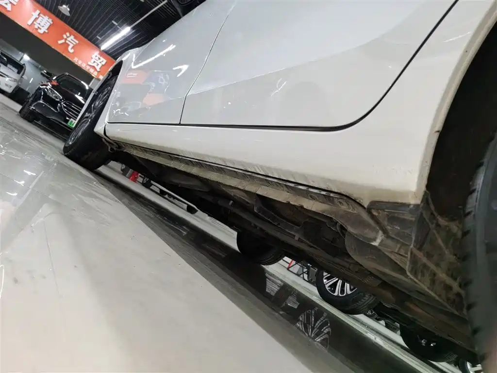 Toyota Corolla 2017 Facelift 1.2T S-CVT GL фото 21