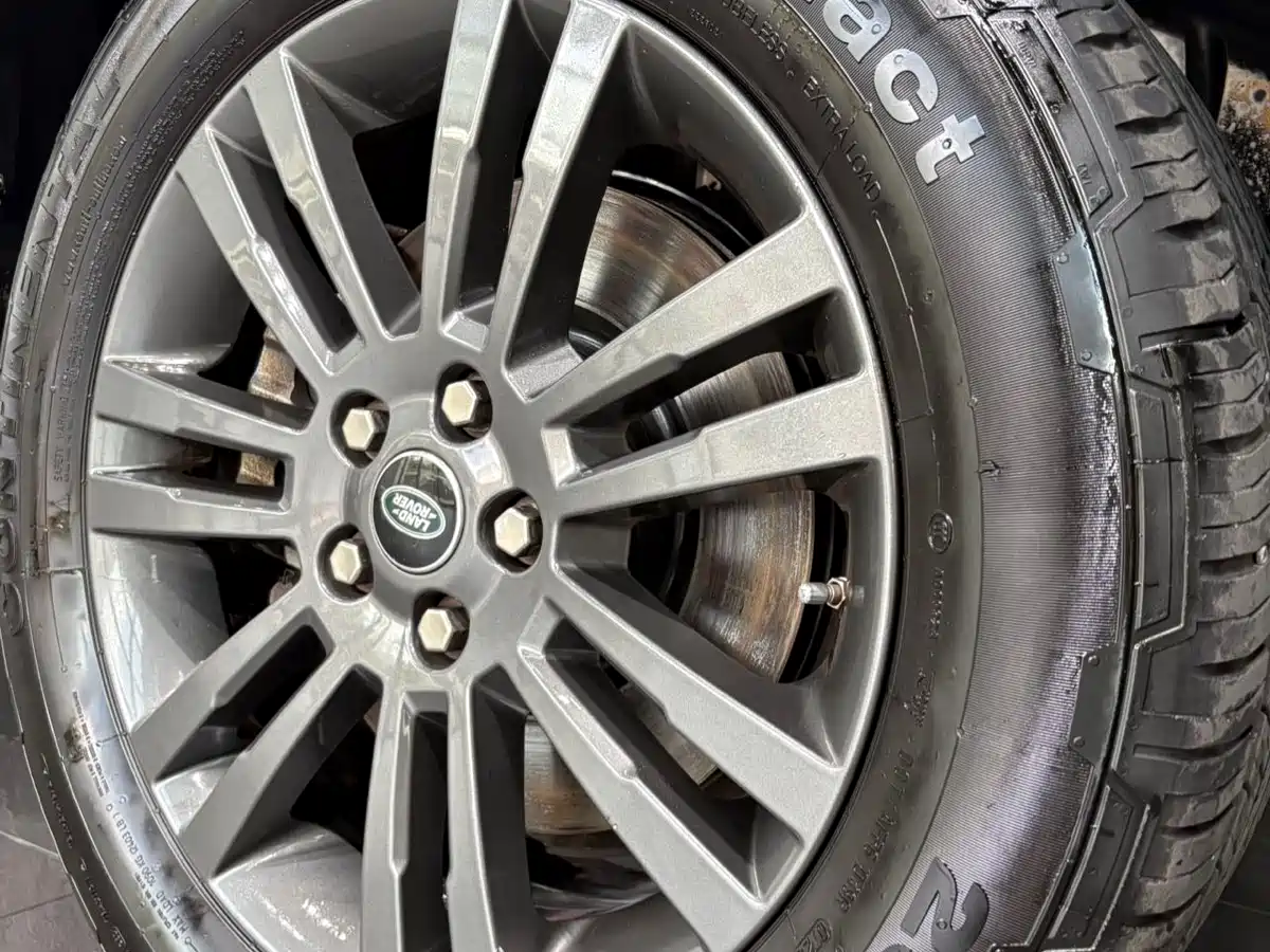 Land Rover Discovery 2015 3.0 SC V6 SE фото 9