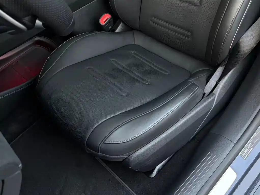 MERCEDES-BENZ EQS AMG