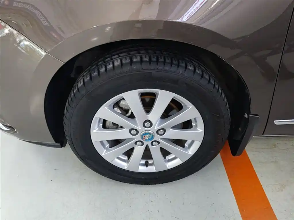 Buick GL8 2017 25S Premium Model China V фото 23