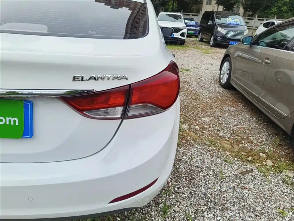 Hyundai Langdong 2016 1.6L Automatic Premium Edition фото 8