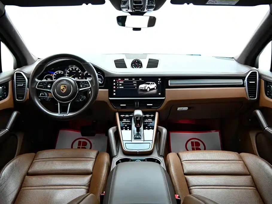 Porsche Cayenne New Energy 2023 Cayenne E-Hybrid 2.0T Platinum Edition фото 14