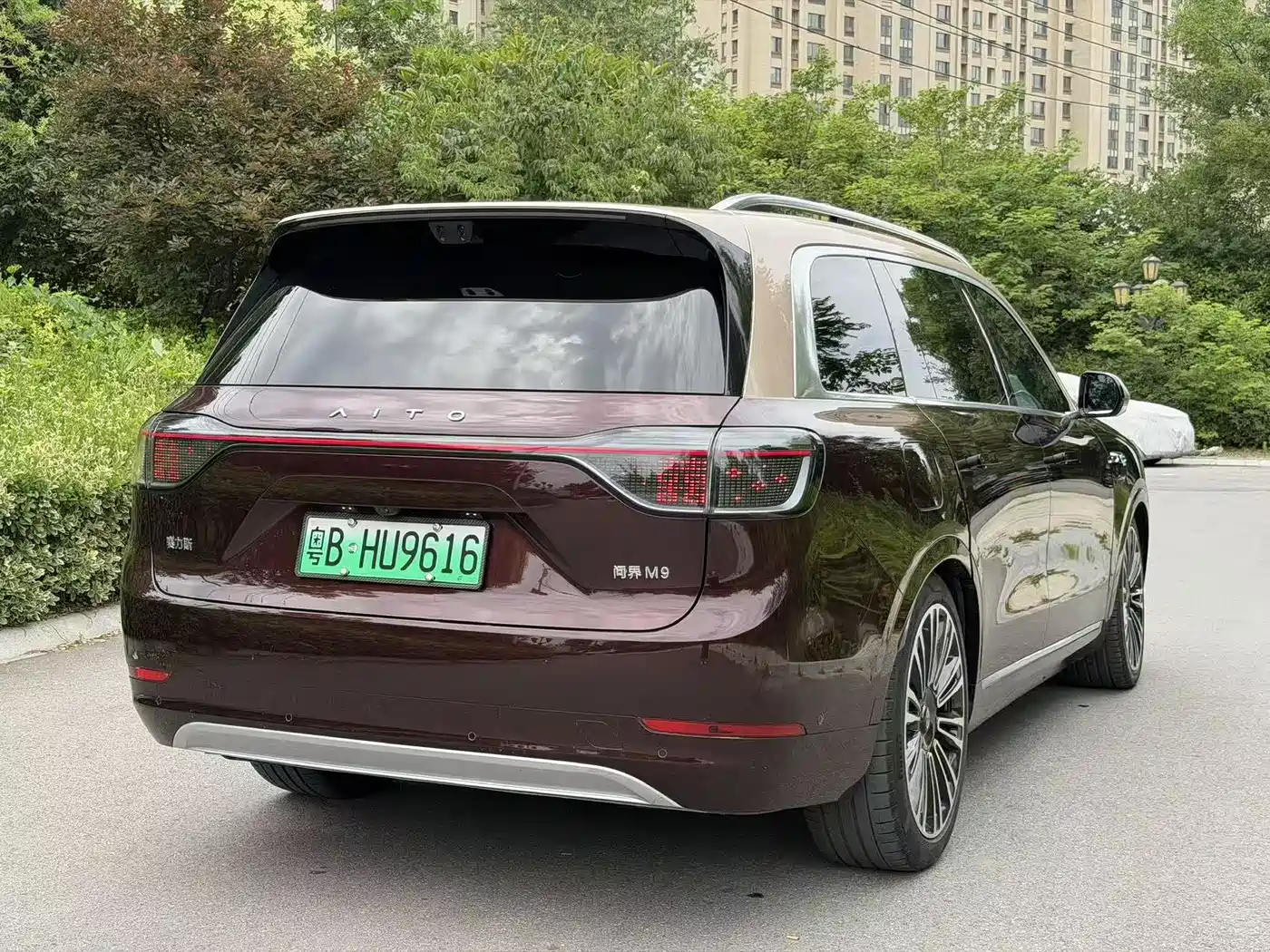 AITO Wenjie AITO M9 2025 Extended Range Ultra 52kWh 6-Seater фото 9