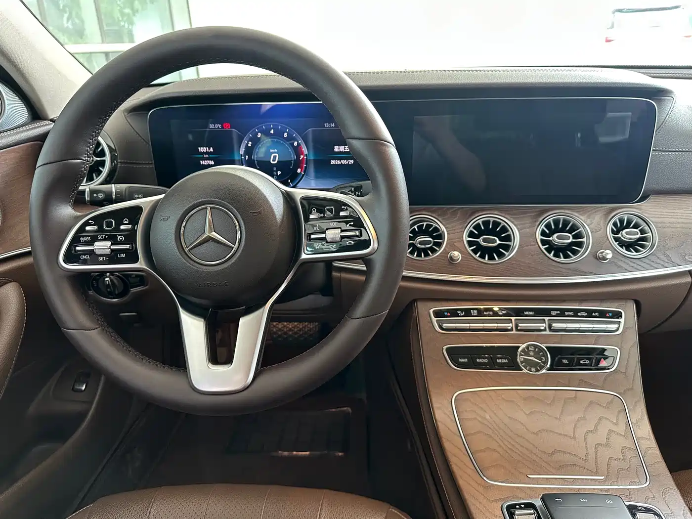 Mercedes-Benz E-Class 2019 Facelift E 300 L Luxury фото 11
