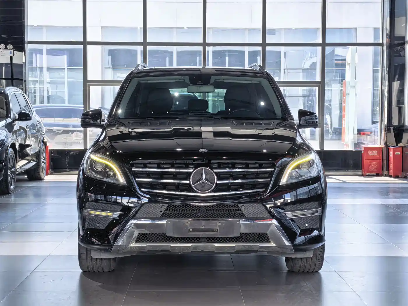 Mercedes-Benz M-Class 2014 ML 320 4MATIC фото 2