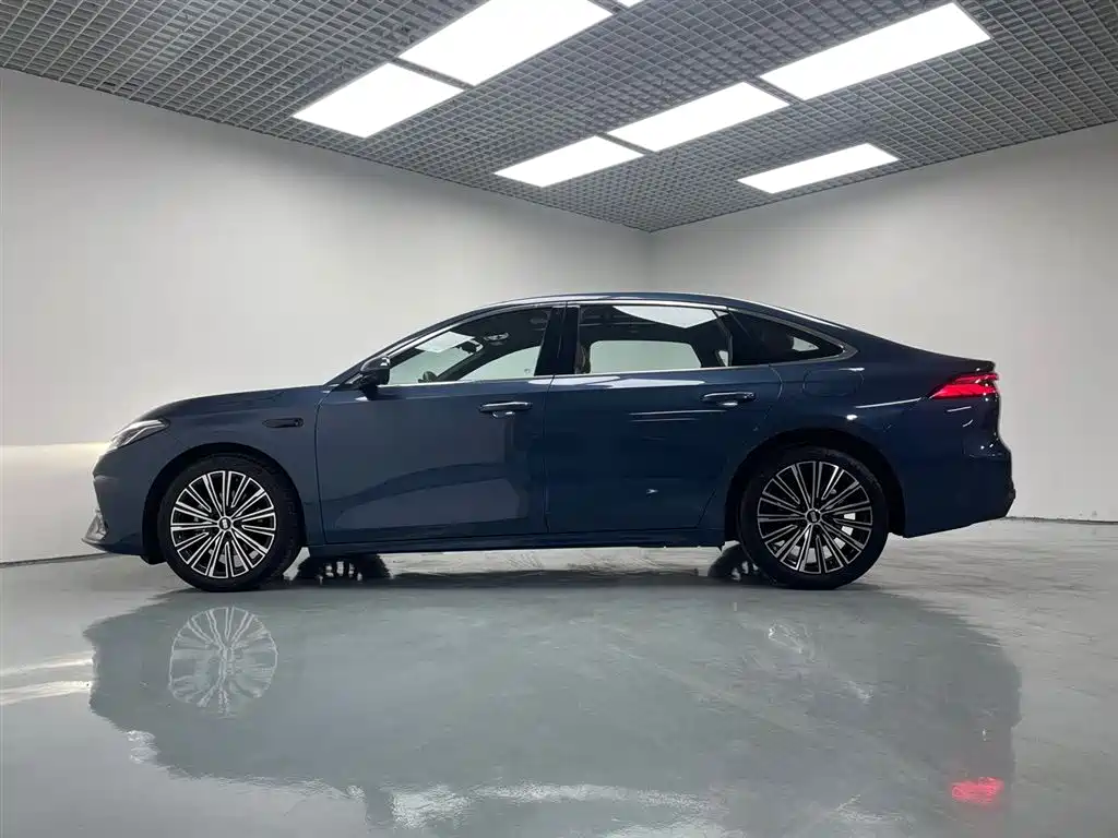 Geely Galaxy Galaxy A7 2025 EM-i фото 16