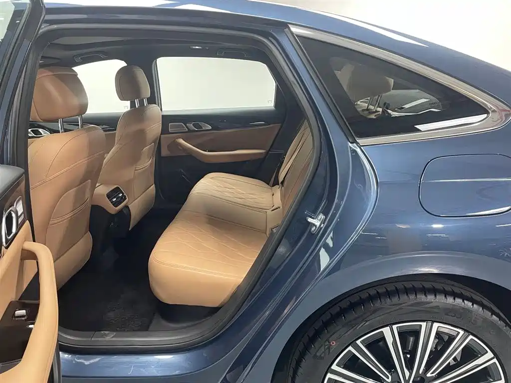 Geely Galaxy Galaxy A7 2025 EM-i фото 11
