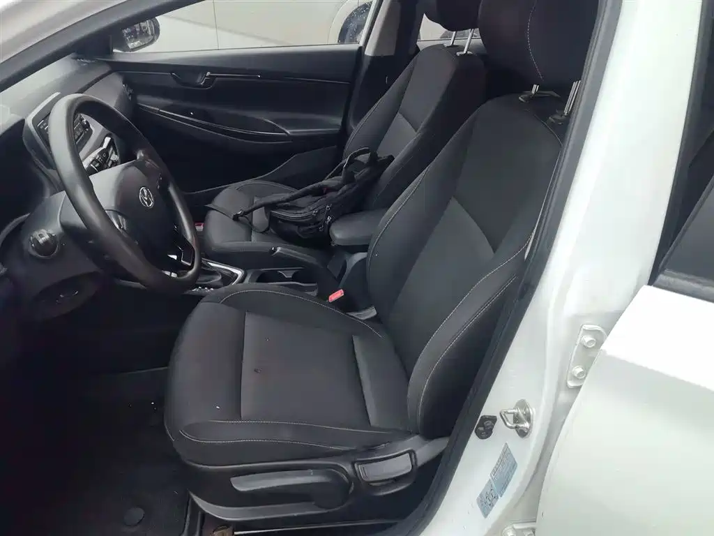 Hyundai Elantra 2020 1.6L Auto GL Pleasing Edition фото 15