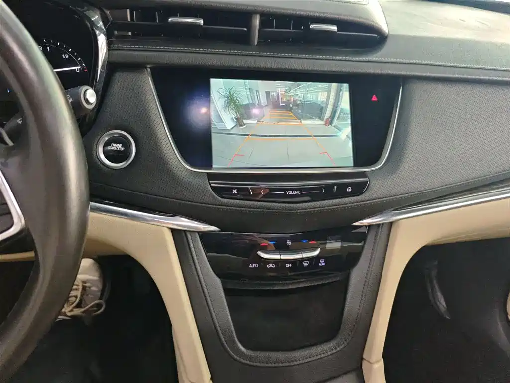 Cadillac XT5 2016 25T Technology Model фото 13