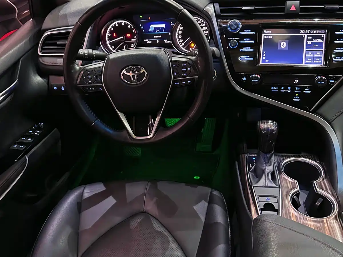 Toyota Camry 2018 2.0G Luxury Edition фото 4