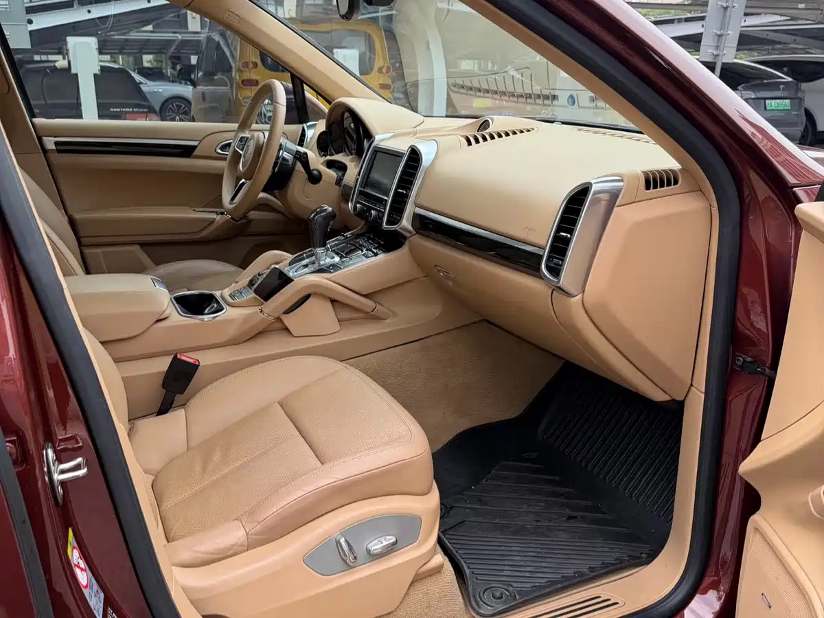 Porsche Cayenne 2011 Cayenne 3.0T фото 16