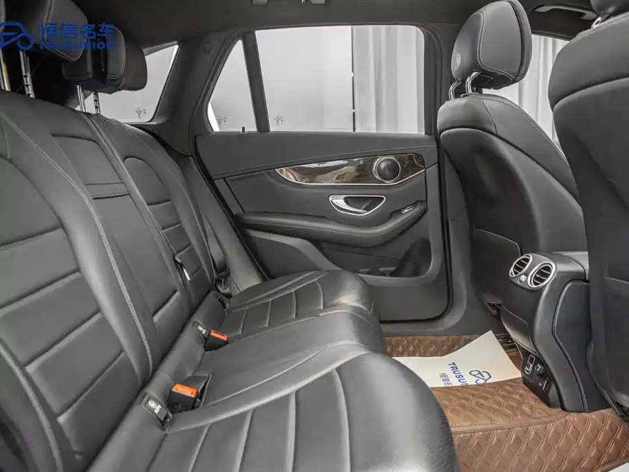 Mercedes-Benz GLC 2019 GLC 260 4MATIC Dynamic фото 16