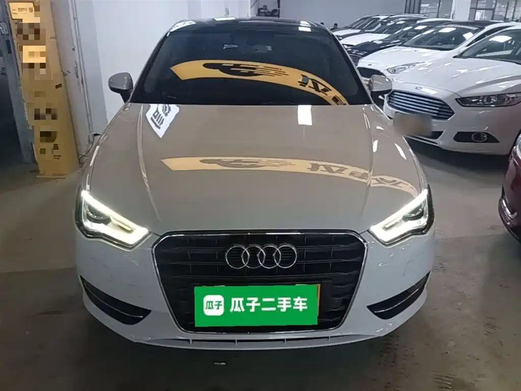 Audi A3 2015 Sportback 40 TFSI Automatic Comfort фото 3