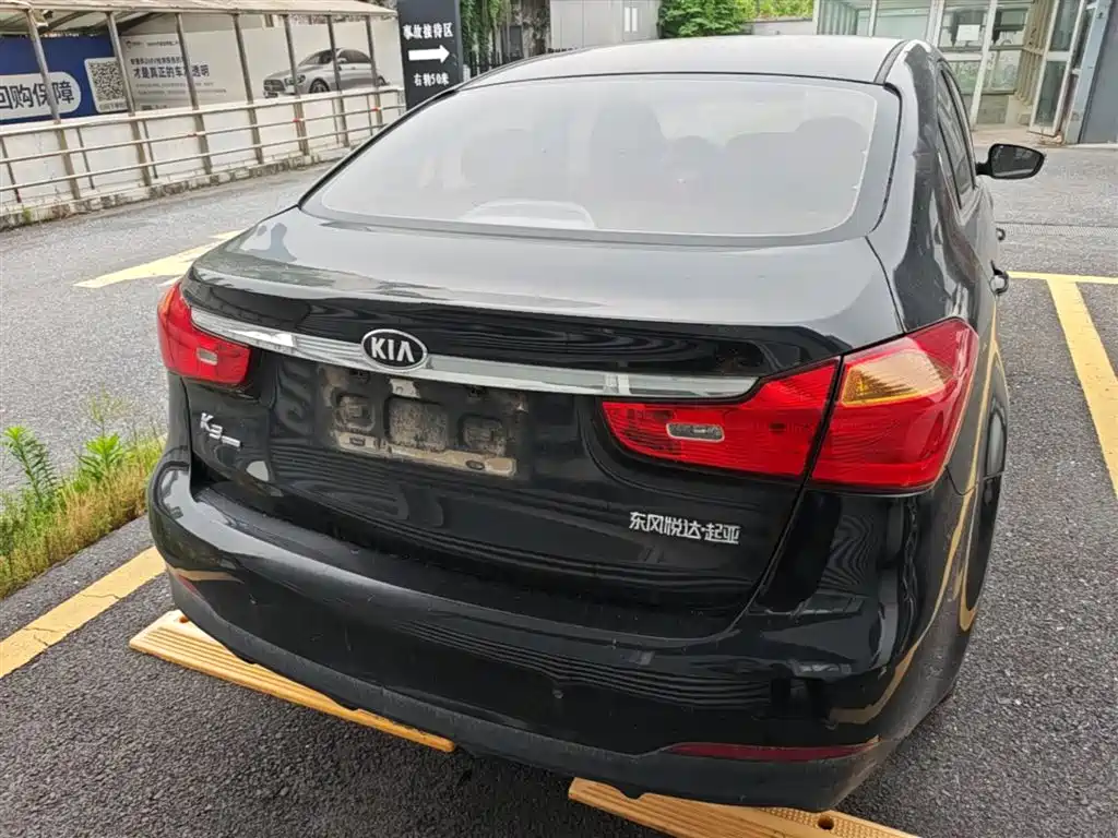 Kia K3 2013 1.6L Automatic GLS фото 10