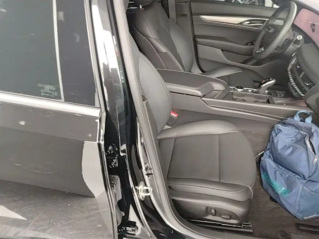 Cadillac CT5 2024 28T Luxury Model Pro фото 25