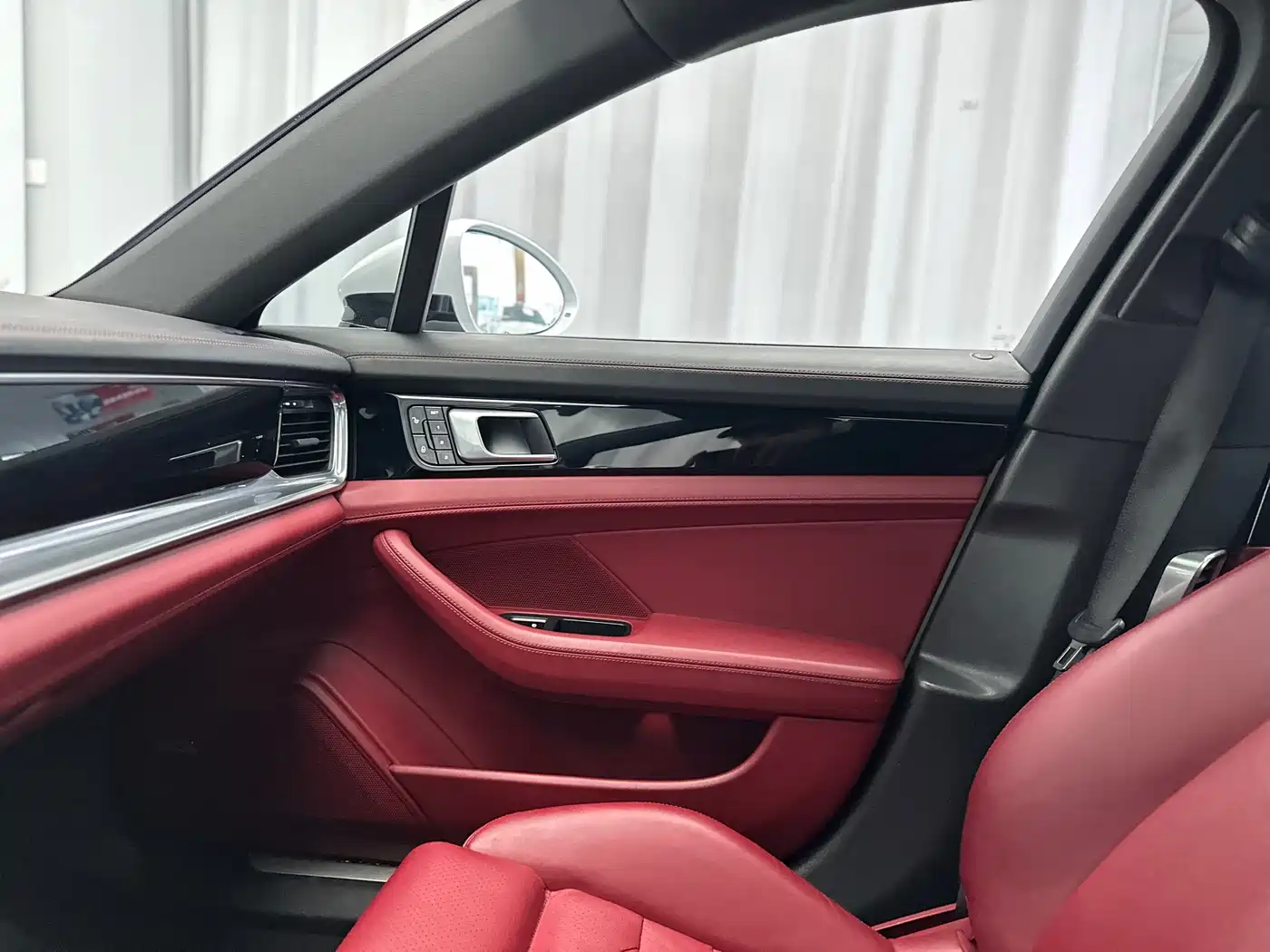 Porsche Panamera 2017 Panamera 3.0T фото 31