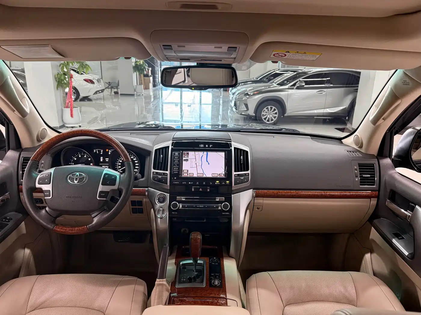 Toyota Land Cruiser 2012 4.6L Automatic VX-R фото 11