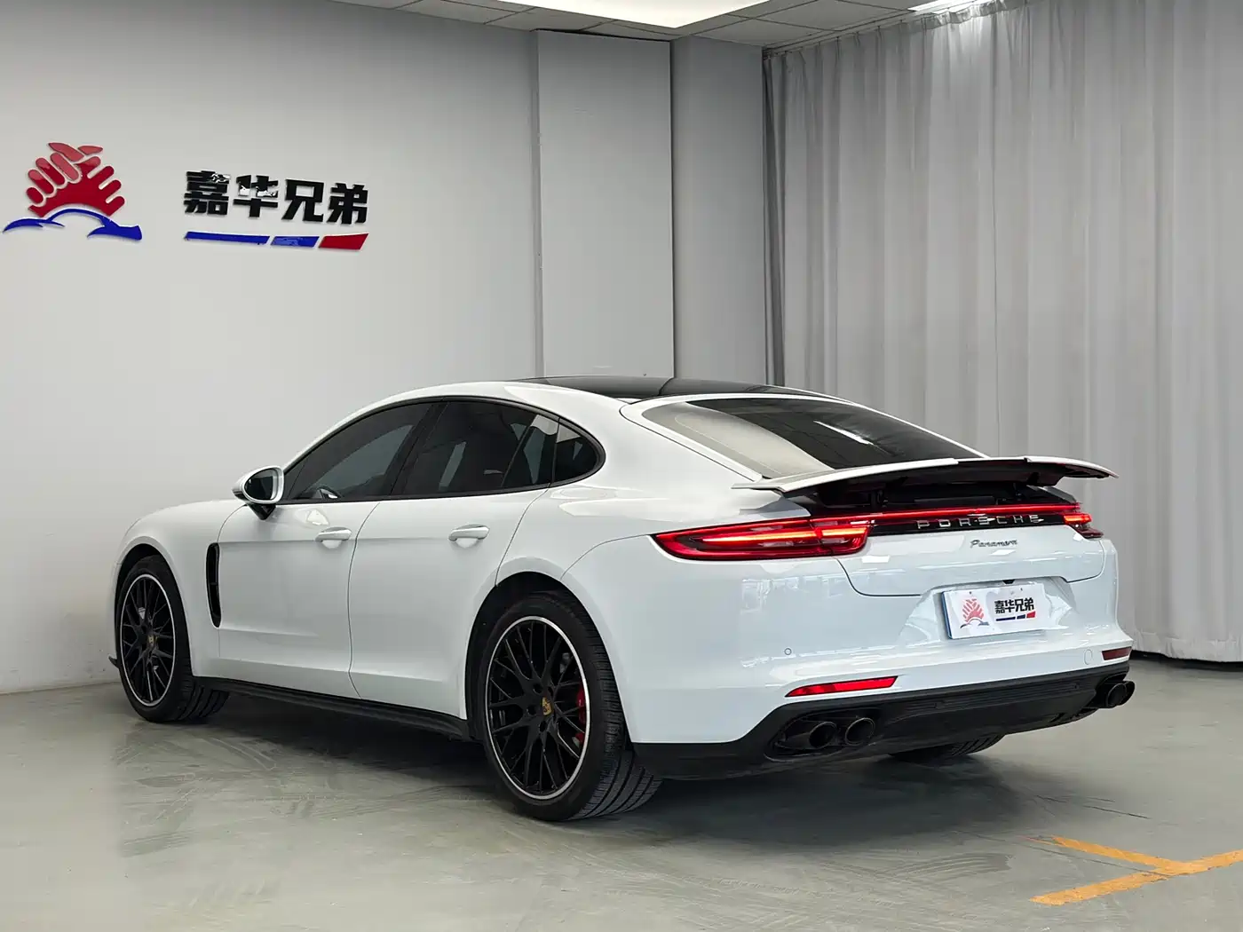 Porsche Panamera 2017 Panamera 3.0T фото 13