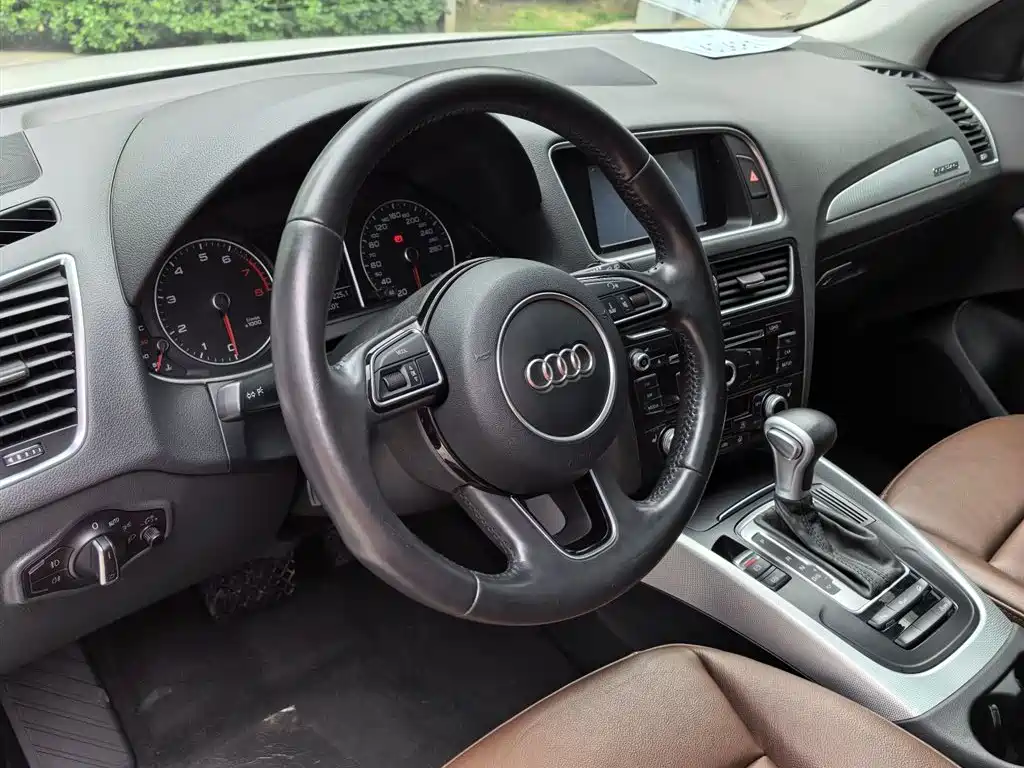 Audi Q5 2015 40 TFSI Technology фото 21