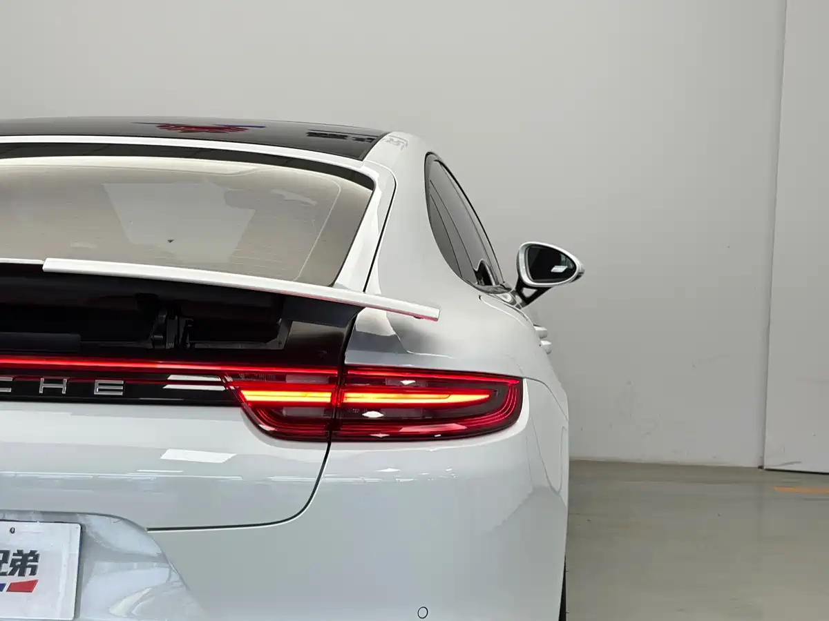 Porsche Panamera 2017 Panamera 3.0T фото 16