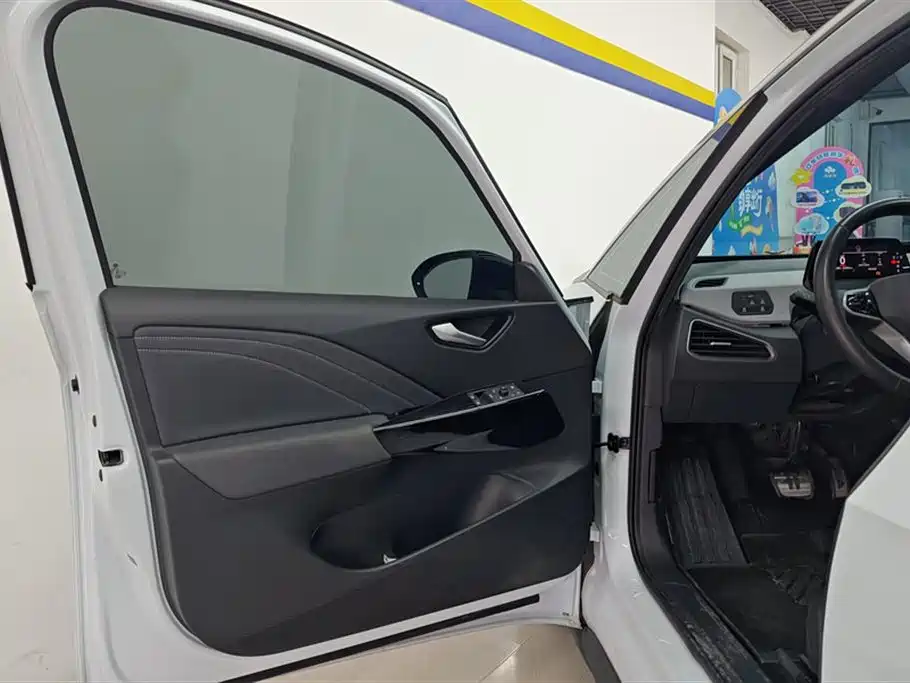 Volkswagen ID.3 2023 Upgraded Pure Intelligence Edition фото 7