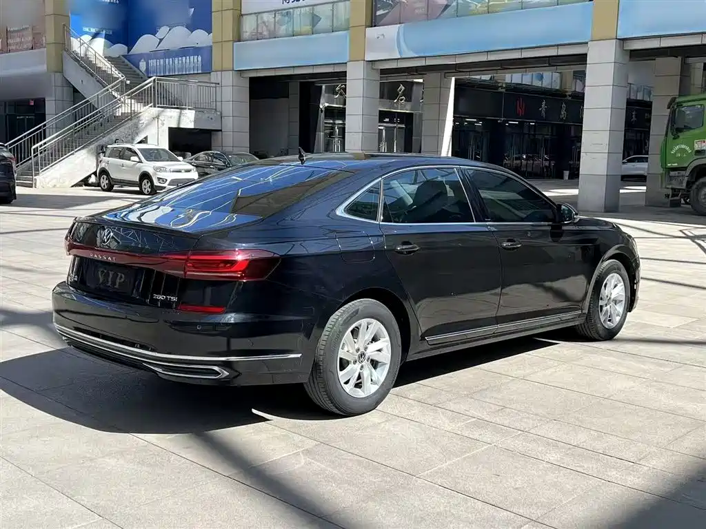 Volkswagen Passat 2023 Facelift 280TSI Business Edition фото 20