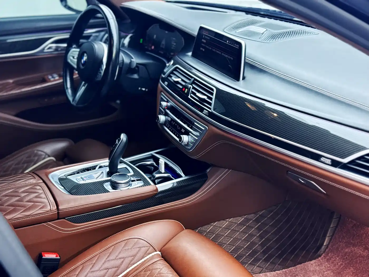 BMW 7 Series 2019 740Li xDrive Executive M Sport Package фото 11