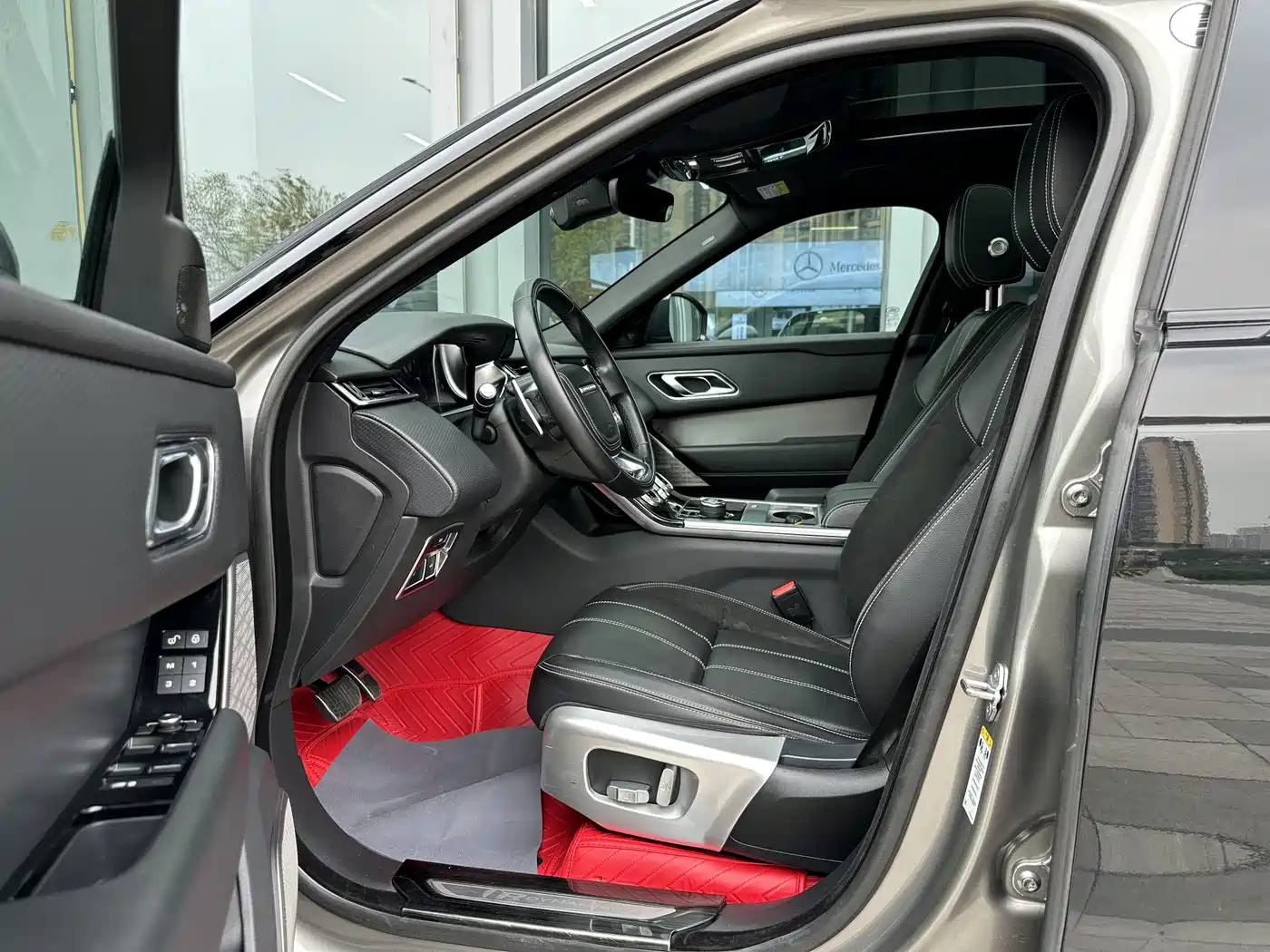 Land Rover Range Rover Velar 2018 P380 R-DYNAMIC SE фото 13