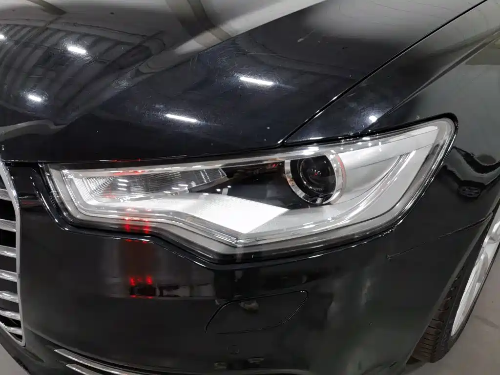 Фото 7 - Audi A6L