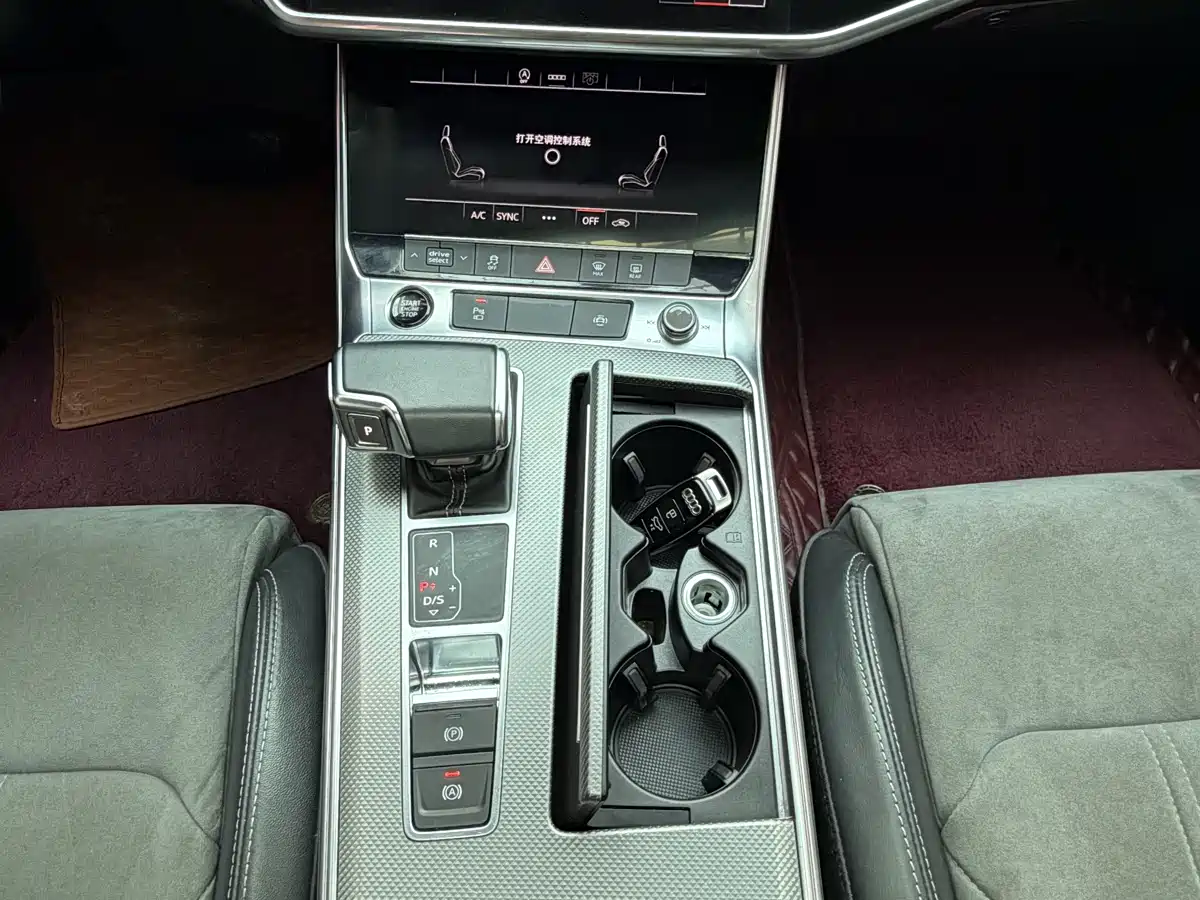 Audi A6L 2020 40 TFSI Luxury Dynamic фото 6